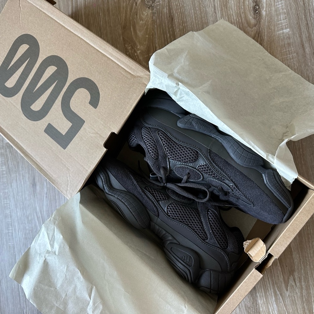 Brand new Yeezy 500